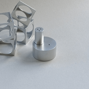 Salière et poivrière design de P. Vandel 1970