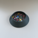 horloge murale en plastique gris design années 80