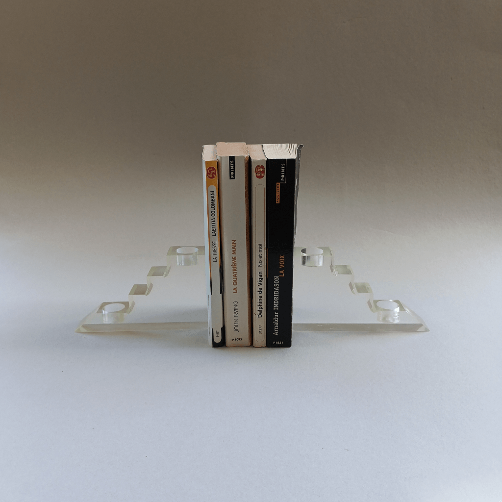 Serre-livres design vintage en escalier en acrylique